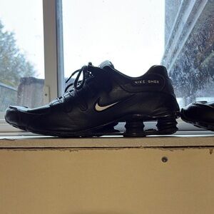 Nike Shox Men's Black Shoes NZ